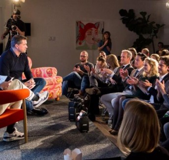 Meet the David and Goliath of Social Media