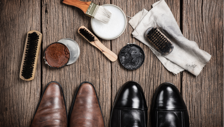 shoe shiners