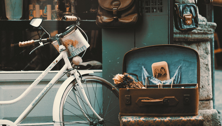 VIntage Summer Market