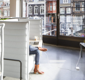 Wellness in the workplace: 5 power breaks for mindful working